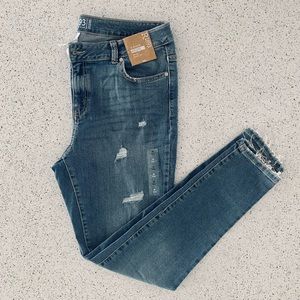 ROEBUCK & CO LOW RISE
SKINNIEST LEG JEGGING